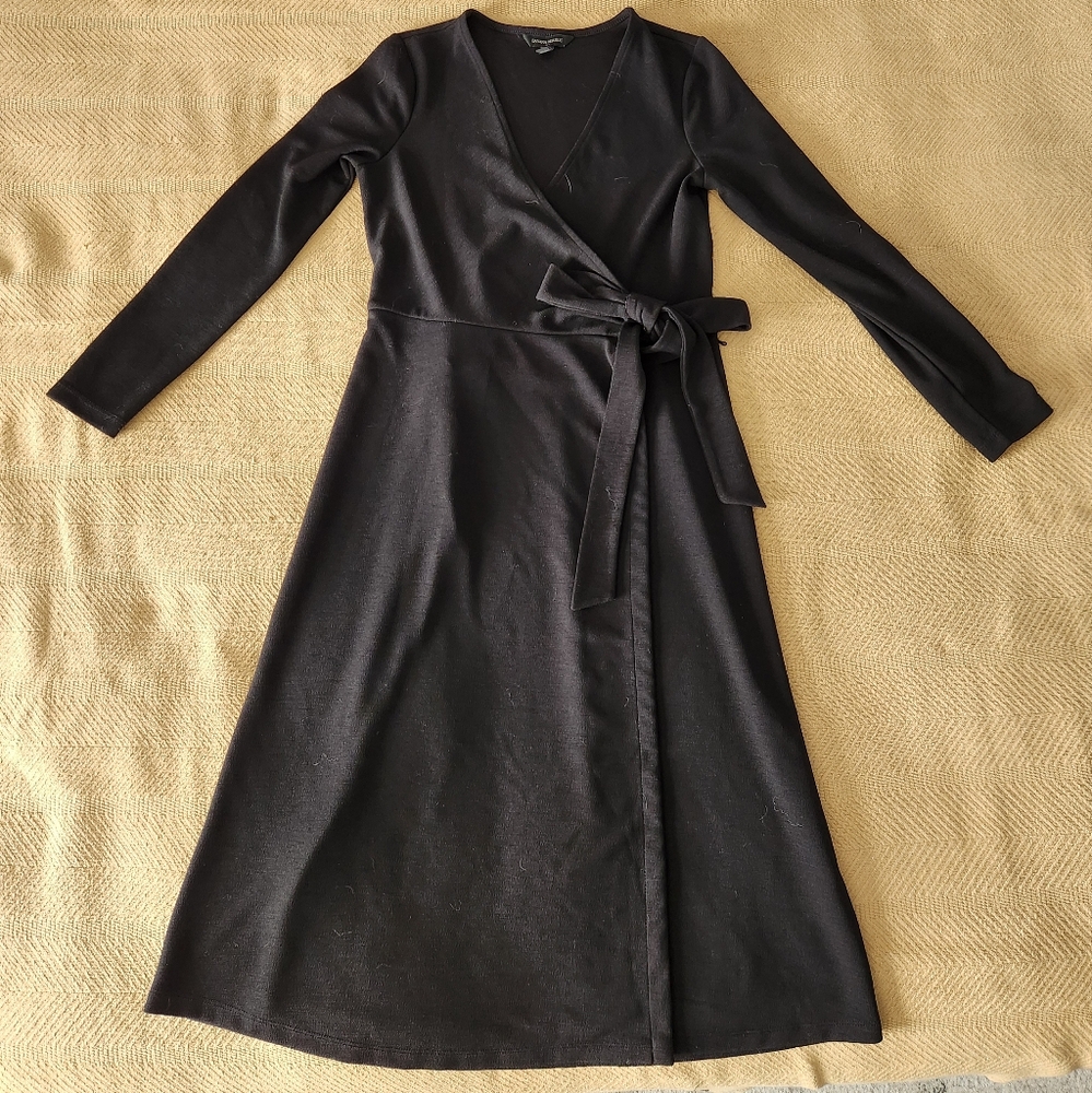 Banana Republic Wrap Dress in Black